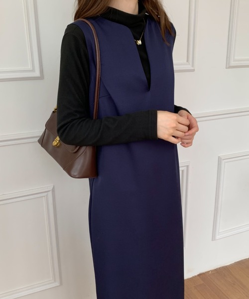 ABITOKYO（アビトーキョー）の「スキッパーロングジャンパースカート（ワンピース・レディース・ネイビー/ベージュ/モカ/ピンク/グリーン/ダークブラウン/カーキ/ブルーグレー/ブラック/アイボリー・L/M/S）」の9枚目の写真