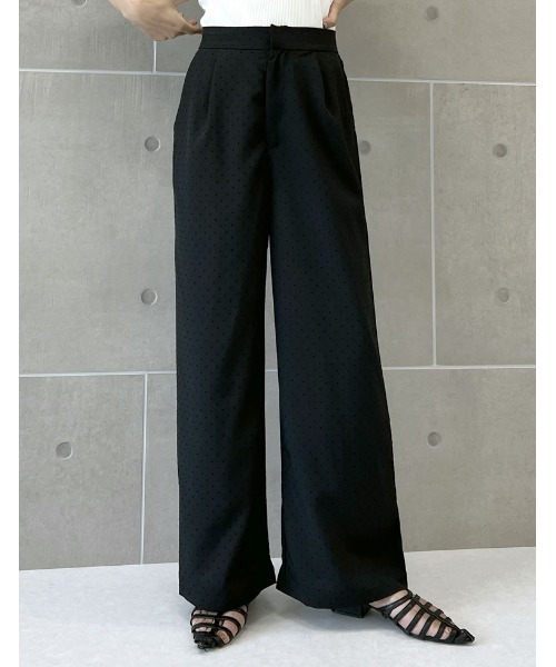 Re:EDIT（リエディ）の「[低身長/高身長サイズ有]フロッキードットカットクレープパンツ（その他パンツ・レディース・ブラック/アイボリー・SHORT/MEDIUM/TALL/LARGE）」の2枚目の写真