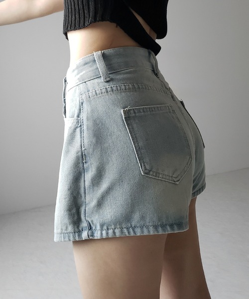 me+em select（ミームセレクト）の「【 ４size 】サイドリボンレイヤードウォッシュデニムミニスカパン ／　side ribbon layered wash denim mini skirt pants（デニムパンツ・レディース・ライトブルー・SMALL/MEDIUM/LARGE/X-LARGE）」の8枚目の写真