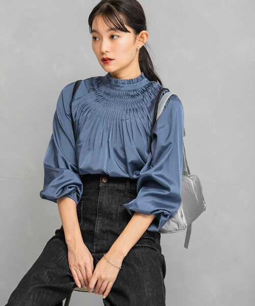 URBAN RESEARCH ROSSO WOMEN(アーバンリサーチ ロッソ)の「サテンピンタックブラウス(シャツ/ブラウス・レディース・イエロー/オフホワイト/ブルー・FREE)」の3枚目の写真