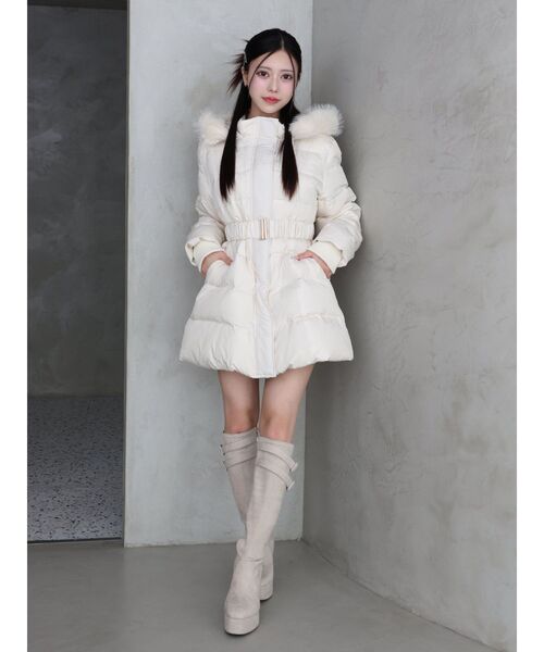 EATME（イートミー）の「フェイクファーフードレディダウンコート（ダウンジャケット/コート・レディース・オフホワイト/ブラック・FREE）」の7枚目の写真