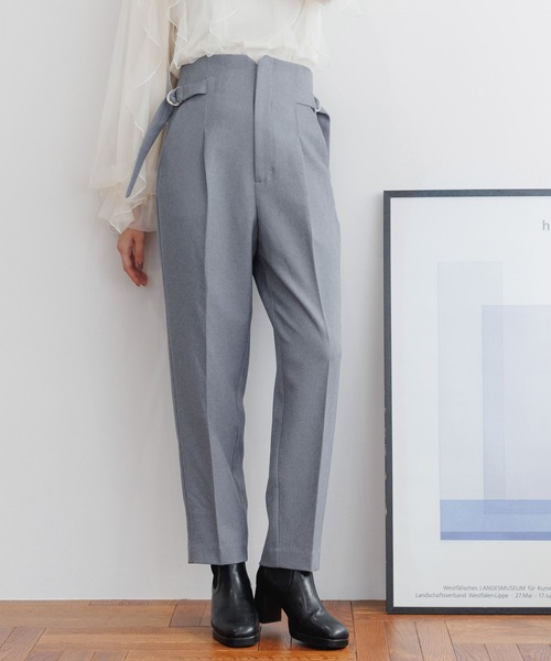 mysty woman（ミスティウーマン）の「Ｗベルトテーパードパンツ 149651（スラックス・レディース・グレー/チャコールグレー/ブルー系その他/ダークブラウン/ベージュ系その他・FREE）」の5枚目の写真