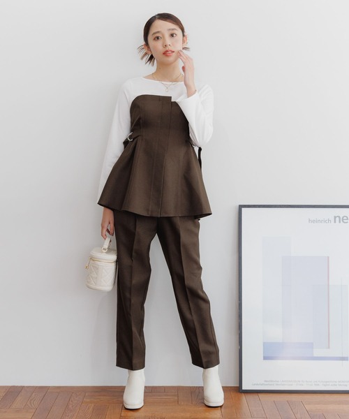 mysty woman（ミスティウーマン）の「Ｗベルトテーパードパンツ 149651（スラックス・レディース・グレー/チャコールグレー/ブルー系その他/ダークブラウン/ベージュ系その他・FREE）」の8枚目の写真