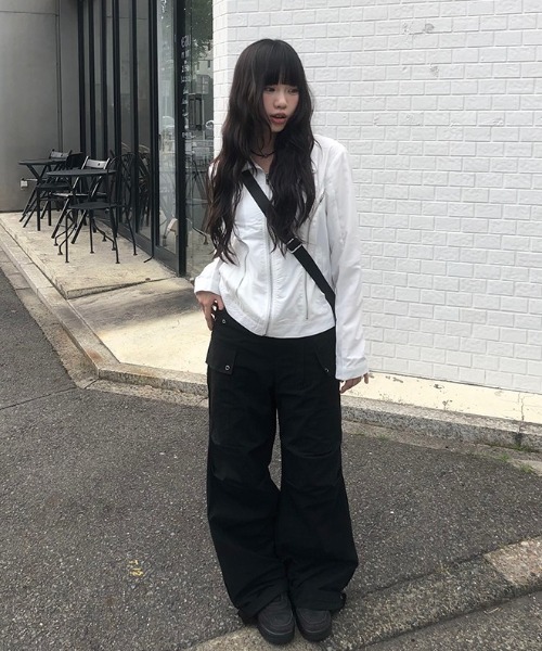 【関税込み】TOTEME ホワイト カーゴパンツ ホワイト 【PSYCHO NATION】脱着ハトメカーゴパンツ ＊カタログ