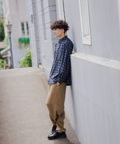 niko and...(ニコアンド)の「TRオンブレーチェックシャツ(シャツ/ブラウス・メンズ・ブラック/アイボリー/ブルー・MEDIUM/LARGE)」の8枚目の写真