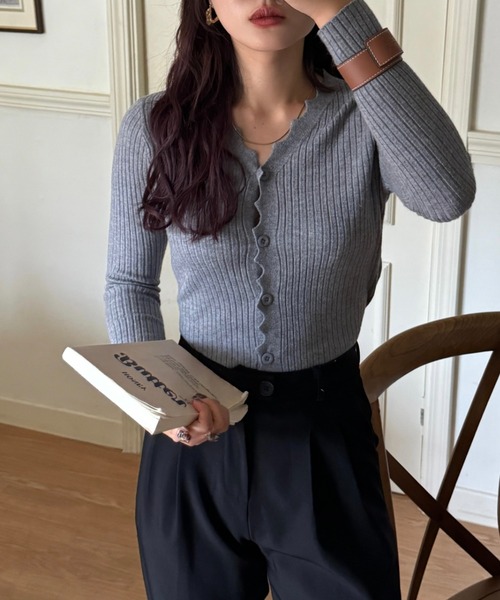 efill(エフィル)の「リブニット 素材 シンプル カーディガン(ニット/セーター・レディース・グレー/ベージュ・FREE)」の9枚目の写真