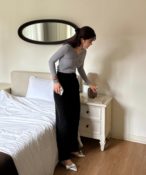 efill(エフィル)の「リブニット 素材 シンプル カーディガン(ニット/セーター・レディース・グレー/ベージュ・FREE)」の11枚目の写真