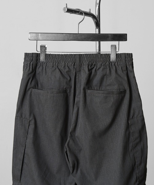 NILWAY(ニルウェイ)の「3WAY デタッチャブル ワイド カーゴパンツ(カーゴパンツ・メンズ・カーキ/ブラック/チャコール・MEDIUM/SMALL/X-LARGE/LARGE)」の12枚目の写真