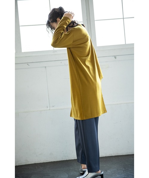 OSMOSIS(オズモーシス)の「アシンメトリーヘムプルオーバー(Tシャツ/カットソー・レディース・オリーブ/ブラック/ブルー/ホワイト・ONE SIZE)」の7枚目の写真