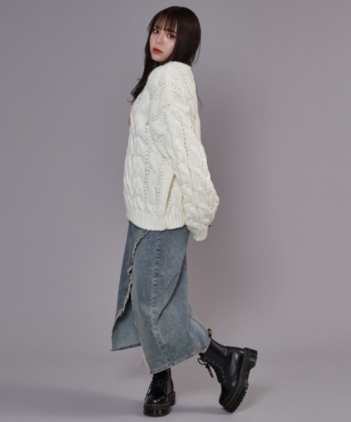 favclo.(ファブクロ)の「Cable Knit Sweater / ケーブルニットセーター(ニット/セーター・レディース・オフホワイト/ライトブラウン・FREE)」の4枚目の写真