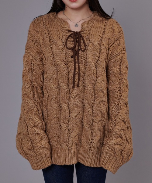 favclo.(ファブクロ)の「Cable Knit Sweater / ケーブルニットセーター(ニット/セーター・レディース・オフホワイト/ライトブラウン・FREE)」の5枚目の写真