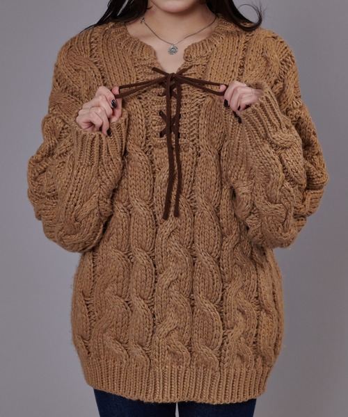 favclo.(ファブクロ)の「Cable Knit Sweater / ケーブルニットセーター(ニット/セーター・レディース・オフホワイト/ライトブラウン・FREE)」の7枚目の写真