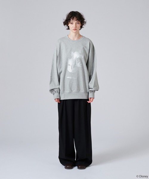 ONCILY（オンシェリー）の「【 Disney / Mickey Mouse 】SILHOUETTE MOTIF SWEAT / 【 ディズニー / ミッキーマウス 】シルエットモチーフスウェット（スウェット・メンズ・ネイビー/イエロー/グレー系その他/シルバー/グレー・MEDIUM/LARGE/SMALL）」の11枚目の写真