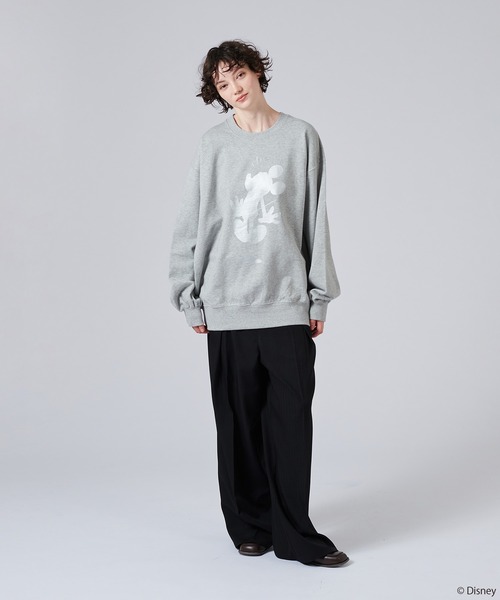 ONCILY（オンシェリー）の「【 Disney / Mickey Mouse 】SILHOUETTE MOTIF SWEAT / 【 ディズニー / ミッキーマウス 】シルエットモチーフスウェット（スウェット・メンズ・ネイビー/イエロー/グレー系その他/シルバー/グレー・MEDIUM/LARGE/SMALL）」の13枚目の写真
