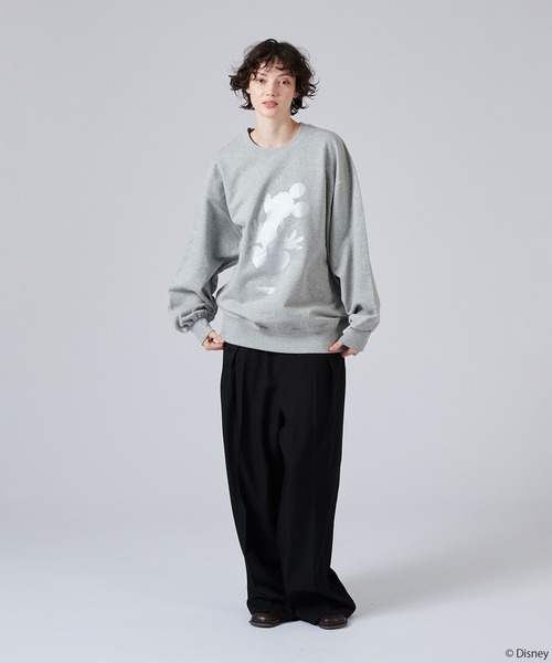 ONCILY（オンシェリー）の「【 Disney / Mickey Mouse 】SILHOUETTE MOTIF SWEAT / 【 ディズニー / ミッキーマウス 】シルエットモチーフスウェット（スウェット・メンズ・ネイビー/イエロー/グレー系その他/シルバー/グレー・MEDIUM/LARGE/SMALL）」の12枚目の写真