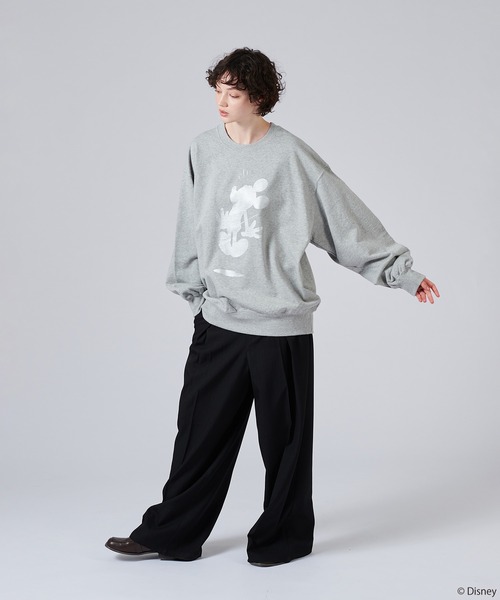 ONCILY（オンシェリー）の「【 Disney / Mickey Mouse 】SILHOUETTE MOTIF SWEAT / 【 ディズニー / ミッキーマウス 】シルエットモチーフスウェット（スウェット・メンズ・ネイビー/イエロー/グレー系その他/シルバー/グレー・MEDIUM/LARGE/SMALL）」の14枚目の写真