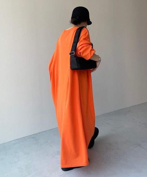 wee9s（ウィークス）の「super loose light sweatee one piece/ スーパールーズライトスウェッティーワンピース（ワンピース・レディース・ブラック/スカイブルー/パープル/オレンジ/チェリーピンク/ベビーピンク/レッド/グレー/ブルー/ネイビー/グリーン/ライラック/ブラウン・FREE/SHORT/LONG）」の13枚目の写真