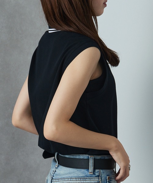 FRED PERRY(フレッドペリー)の「【FRED PERRY】SLEEVELESS FRED PERRY SHIRT G7200(ポロシャツ・レディース・ブラック/アイボリー/ホワイト・8/10)」の4枚目の写真