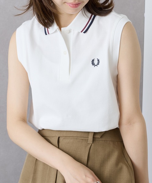 FRED PERRY(フレッドペリー)の「【FRED PERRY】SLEEVELESS FRED PERRY SHIRT G7200(ポロシャツ・レディース・ブラック/アイボリー/ホワイト・8/10)」の13枚目の写真