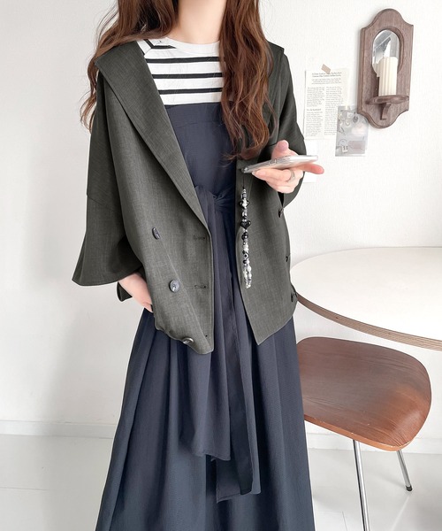classicalelf(クラシカルエルフ)の「上品な大人カジュアルを叶える。テックリネン素材ダブルテーラード衿シャツジャケット(シャツ/ブラウス・レディース・チャコール/ベージュ/ブラック・X-LARGE/SMALL/MEDIUM/LARGE)」の20枚目の写真