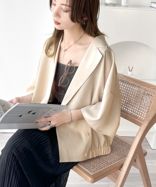 classicalelf(クラシカルエルフ)の「上品な大人カジュアルを叶える。テックリネン素材ダブルテーラード衿シャツジャケット(シャツ/ブラウス・レディース・チャコール/ベージュ/ブラック・X-LARGE/SMALL/MEDIUM/LARGE)」の8枚目の写真