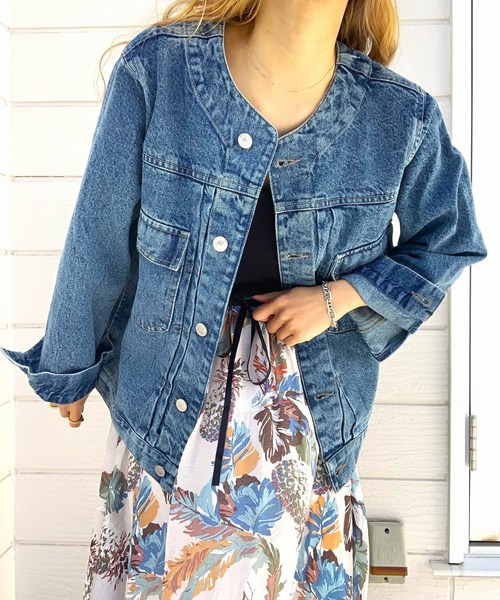 Q（キュー）の「デニムノーカラージャケット（デニムジャケット・レディース・ブルー・MEDIUM）」の6枚目の写真