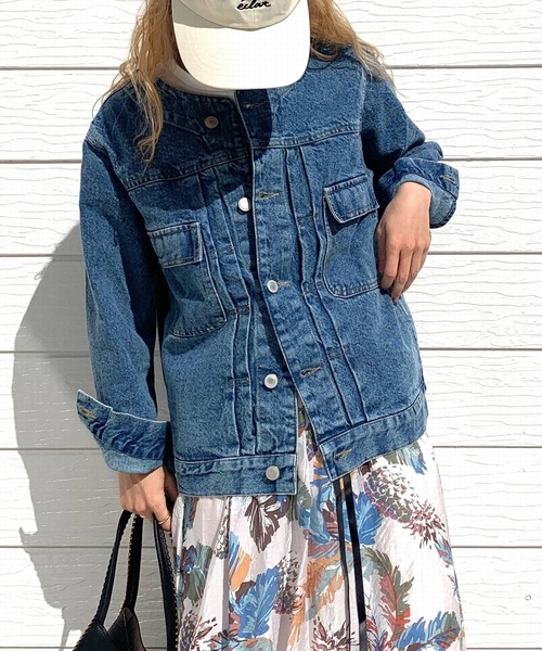 Q（キュー）の「デニムノーカラージャケット（デニムジャケット・レディース・ブルー・MEDIUM）」の11枚目の写真