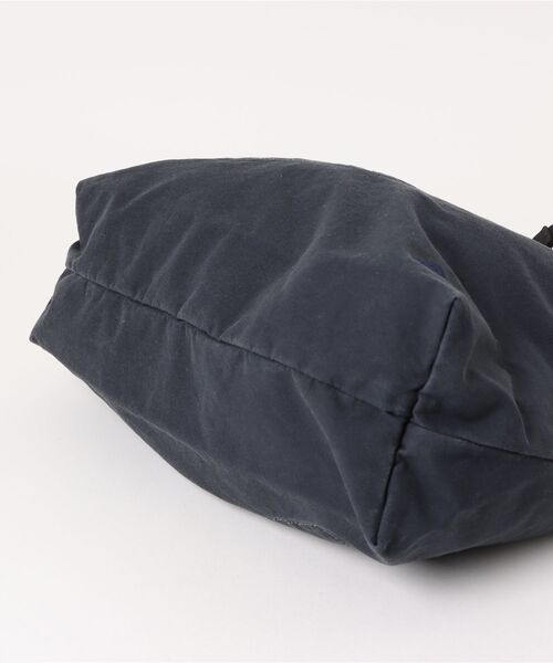hobo(ホーボー)の「【hobo / ホーボー】AZUMA SHOULDER BAG M LIGHT CANVAS(ショルダーバッグ・メンズ・チャコール/ネイビー/ベージュ・FREE)」の5枚目の写真