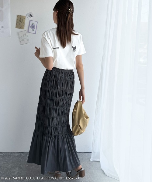 sanrio(サンリオ)の「【Sanrio characters/サンリオキャラクターズ】大人っぽく推せる。綿100%バックサンリオキャラ刺繍半袖コンパクトTシャツ(半袖)(Tシャツ/カットソー・レディース・ホワイト/オートミール/チャコール・X-LARGE/SMALL/MEDIUM/LARGE)」の7枚目の写真