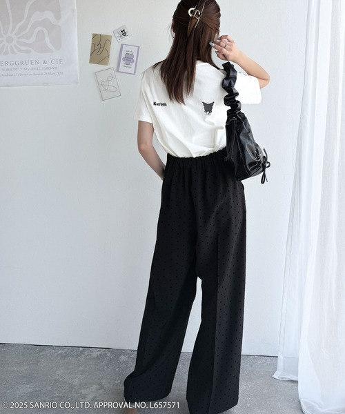 sanrio(サンリオ)の「【Sanrio characters/サンリオキャラクターズ】大人っぽく推せる。綿100%バックサンリオキャラ刺繍半袖コンパクトTシャツ(半袖)(Tシャツ/カットソー・レディース・ホワイト/オートミール/チャコール・X-LARGE/SMALL/MEDIUM/LARGE)」の10枚目の写真