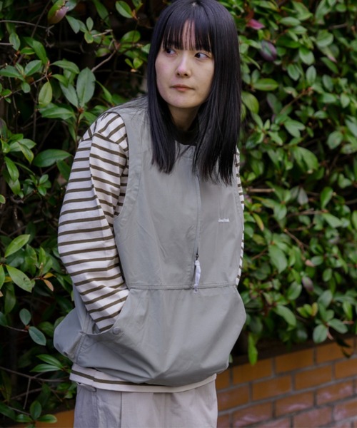 Snow Peak（スノーピーク）の「Snow Peak / Light Mountain Cloth Vest ナイロン ベスト（ベスト・メンズ・ベージュ/ブラック/ブルー・1/S/M/L/XL）」の22枚目の写真