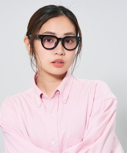 JOURNAL STANDARD relume（ジャーナルスタンダード　レリューム）の「【WEB限定】ウェリントン型 調光サングラス｜レンズの色が変わるサングラス｜高級感｜紫外線対策｜UVカット｜ユニセックス｜ジャーナルスタンダードレリューム｜Zoff｜JOURNAL STANDARD relume（サングラス・レディース・ブラック系その他2/ブラック・FREE）」の15枚目の写真