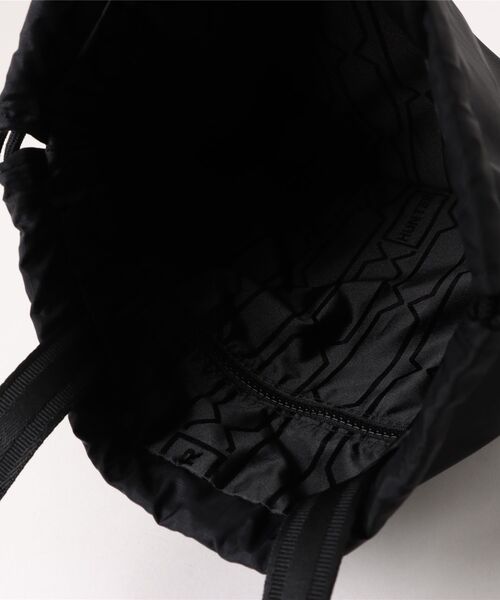 HUNTER（ハンター）の「トラベル ドローストリング バックパック トート（バックパック/リュック・レディース・ブラック・ONE SIZE）」の7枚目の写真