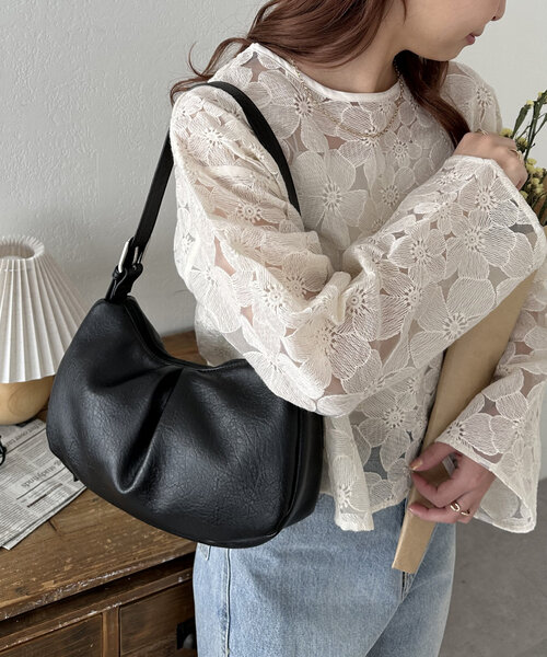 DISCOAT(ディスコート)の「タックデザインバッグ(ハンドバッグ・レディース・ブラック/ブラウン/ベージュ・FREE)」の1枚目の写真