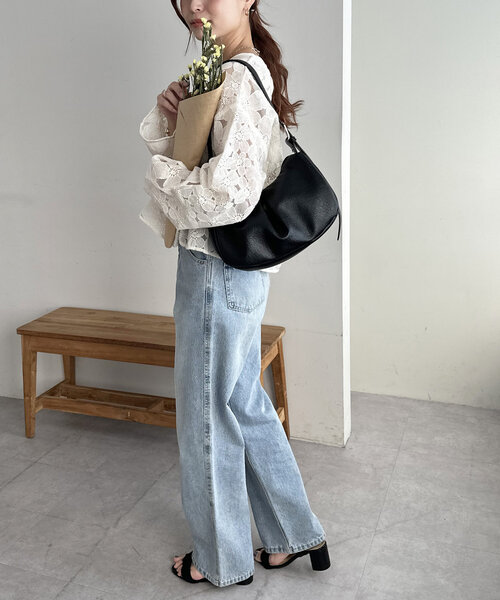 DISCOAT(ディスコート)の「タックデザインバッグ(ハンドバッグ・レディース・ブラック/ブラウン/ベージュ・FREE)」の8枚目の写真