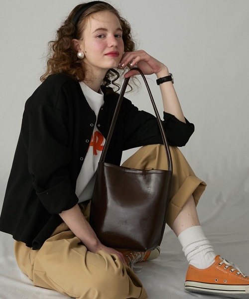 BONLECILL Marche(ボンルシールマルシェ)の「【BONLECILL Marche】《ショルダーポーチ付き》ワンハンドル バケットショルダーバッグ(ショルダーバッグ・レディース・ブラック/ブラウン/レッド/キャメル・FREE)」の14枚目の写真