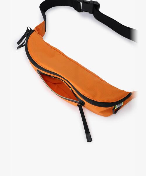 agnes b.（アニエスベー）の「ウエストポーチ YAH03－05（ボディバッグ/ウエストポーチ・レディース・オレンジ系その他・FREE）」の5枚目の写真