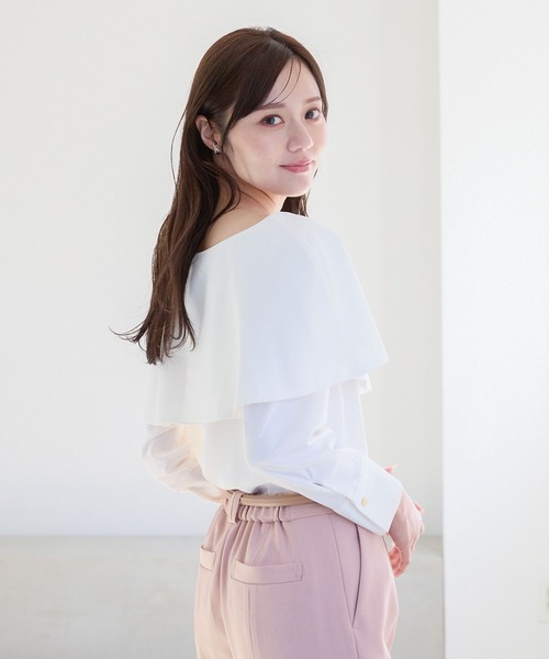 Andemiu(アンデミュウ)の「オフショルブラウス325564(シャツ/ブラウス・レディース・ブラック/オフホワイト/ブルー・FREE)」の5枚目の写真