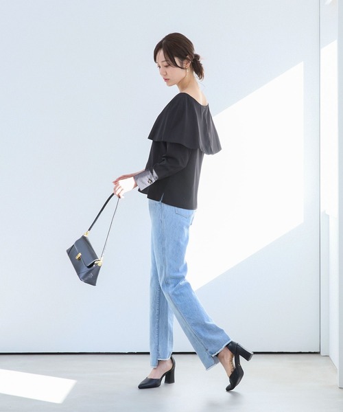 Andemiu(アンデミュウ)の「オフショルブラウス325564(シャツ/ブラウス・レディース・ブラック/オフホワイト/ブルー・FREE)」の12枚目の写真