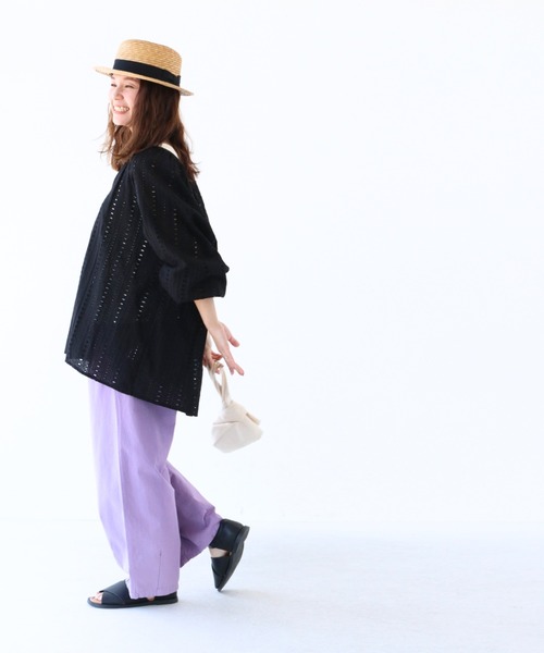 sanpo kuschel(サンポクシェル)の「カットワークで品よく涼し気チュニック(シャツ/ブラウス・レディース・ブラック・FREE)」の2枚目の写真