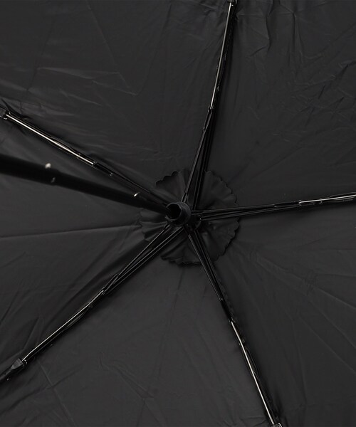 SHOO・LA・RUE（シューラルー）の「【折りたたみ傘/晴雨兼用/because】スーパーライトフラワーミニ（折りたたみ傘・レディース・ホワイト系3/ブラック系/ライトパープル・00）」の7枚目の写真