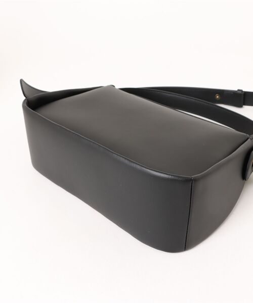 NiiNa（ニーナ）の「【 NiiNa / ニーナ 】高品質牛革  2way  ワンハンドル スクエアフォルム レザーバッグ（ショルダーバッグ・レディース・ピンク/ベージュ/ブラック・FREE）」の16枚目の写真