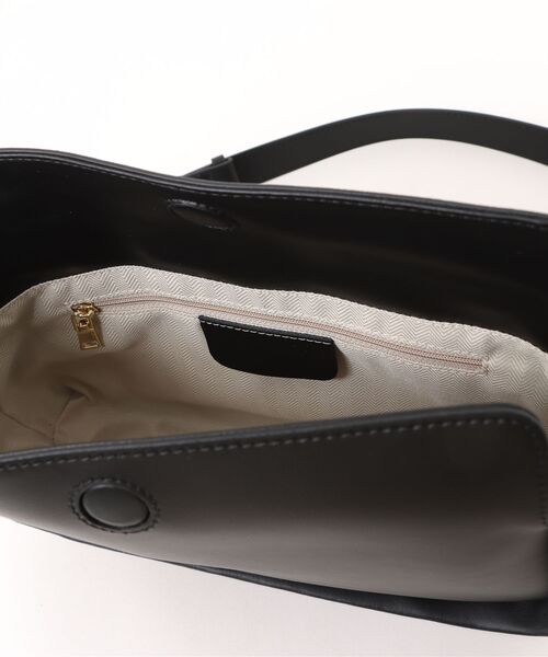 NiiNa（ニーナ）の「【 NiiNa / ニーナ 】高品質牛革  2way  ワンハンドル スクエアフォルム レザーバッグ（ショルダーバッグ・レディース・ピンク/ベージュ/ブラック・FREE）」の17枚目の写真