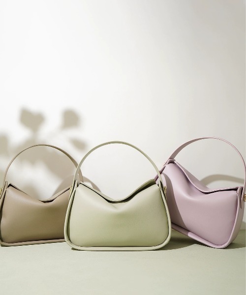 NiiNa（ニーナ）の「【 NiiNa / ニーナ 】高品質牛革  2way  ワンハンドル スクエアフォルム レザーバッグ（ショルダーバッグ・レディース・ピンク/ベージュ/ブラック・FREE）」の4枚目の写真