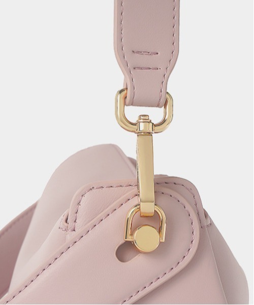 NiiNa（ニーナ）の「【 NiiNa / ニーナ 】高品質牛革  2way  ワンハンドル スクエアフォルム レザーバッグ（ショルダーバッグ・レディース・ピンク/ベージュ/ブラック・FREE）」の10枚目の写真