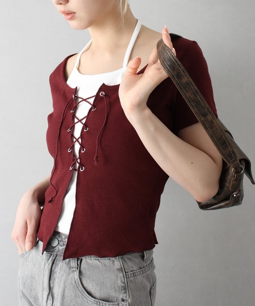 SpRay（スプレイ）の「レ－スアップフェイクレイヤ－ドトップス（Tシャツ/カットソー・レディース・ベージュ/ブラウン/アイボリー/ブラック/ボルドー/ダークカーキ/レッド系その他・FREE）」の6枚目の写真