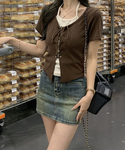 SpRay（スプレイ）の「レ－スアップフェイクレイヤ－ドトップス（Tシャツ/カットソー・レディース・ベージュ/ブラウン/アイボリー/ブラック/ボルドー/ダークカーキ/レッド系その他・FREE）」の16枚目の写真