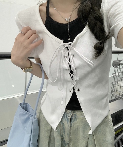 SpRay（スプレイ）の「レ－スアップフェイクレイヤ－ドトップス（Tシャツ/カットソー・レディース・ベージュ/ブラウン/アイボリー/ブラック/ボルドー/ダークカーキ/レッド系その他・FREE）」の9枚目の写真