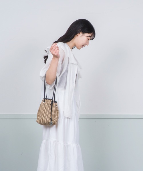 marco masi(マルコマージ)の「【MARCO MASI/マルコ・マージ】巾着 ミニショルダーバッグ バケツバッグ かごバッグ ラフィア(かごバッグ・レディース・ベージュ×ブラック・FREE)」の17枚目の写真