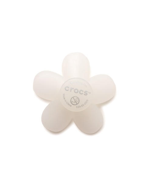 crocs(クロックス)の「crocs Matte Pearl Flower / クロックス マット パール フラワー(シューズアクセサリー・レディース・ホワイト・FREE)」の2枚目の写真